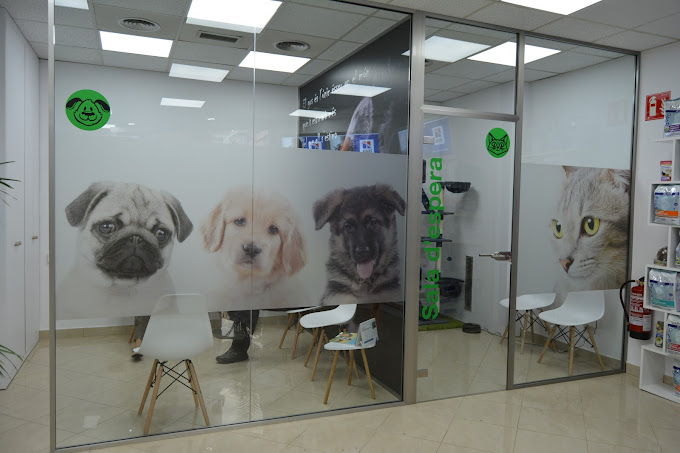 Clínica Veterinària Més Que Gossos (Santa Coloma de Gramenet)