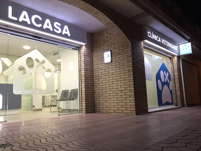 Lacasa Clínica Veterinària (Palau-Solità i Plegamans)