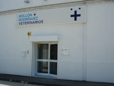 Rollón + Rodríguez Veterinarios (Puerto Real - Tres Caminos)