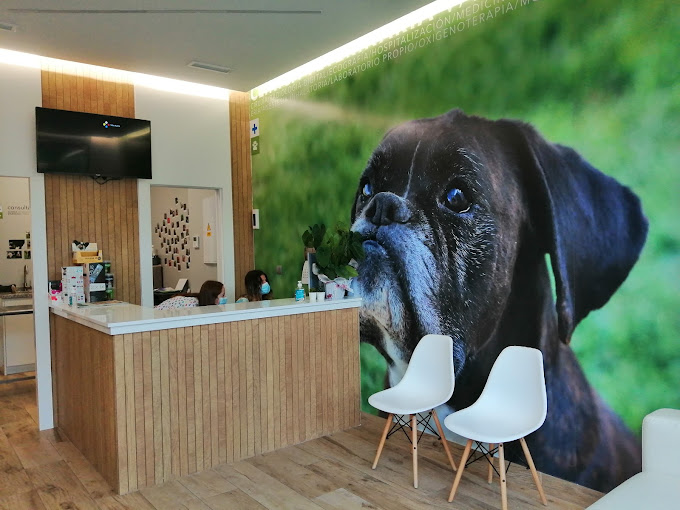 Centro Veterinario Vázquez Ferrete (Utrera)