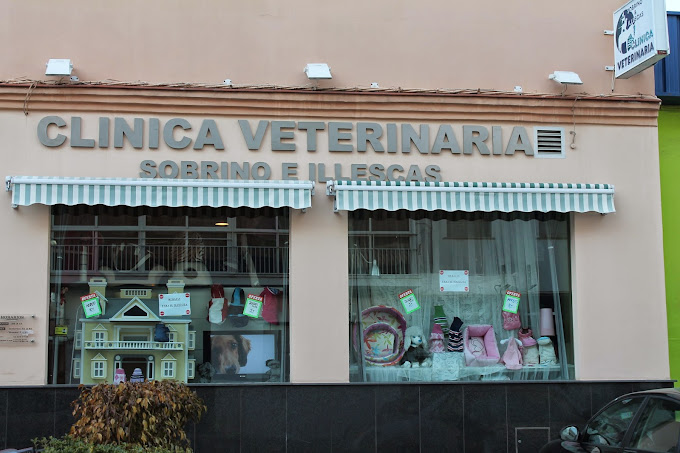 Centro Veterinario Sobrino e Illescas (Écija)